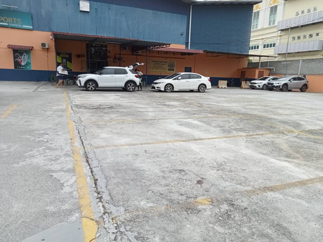 Younique Sports-Semenyih - Photo 21