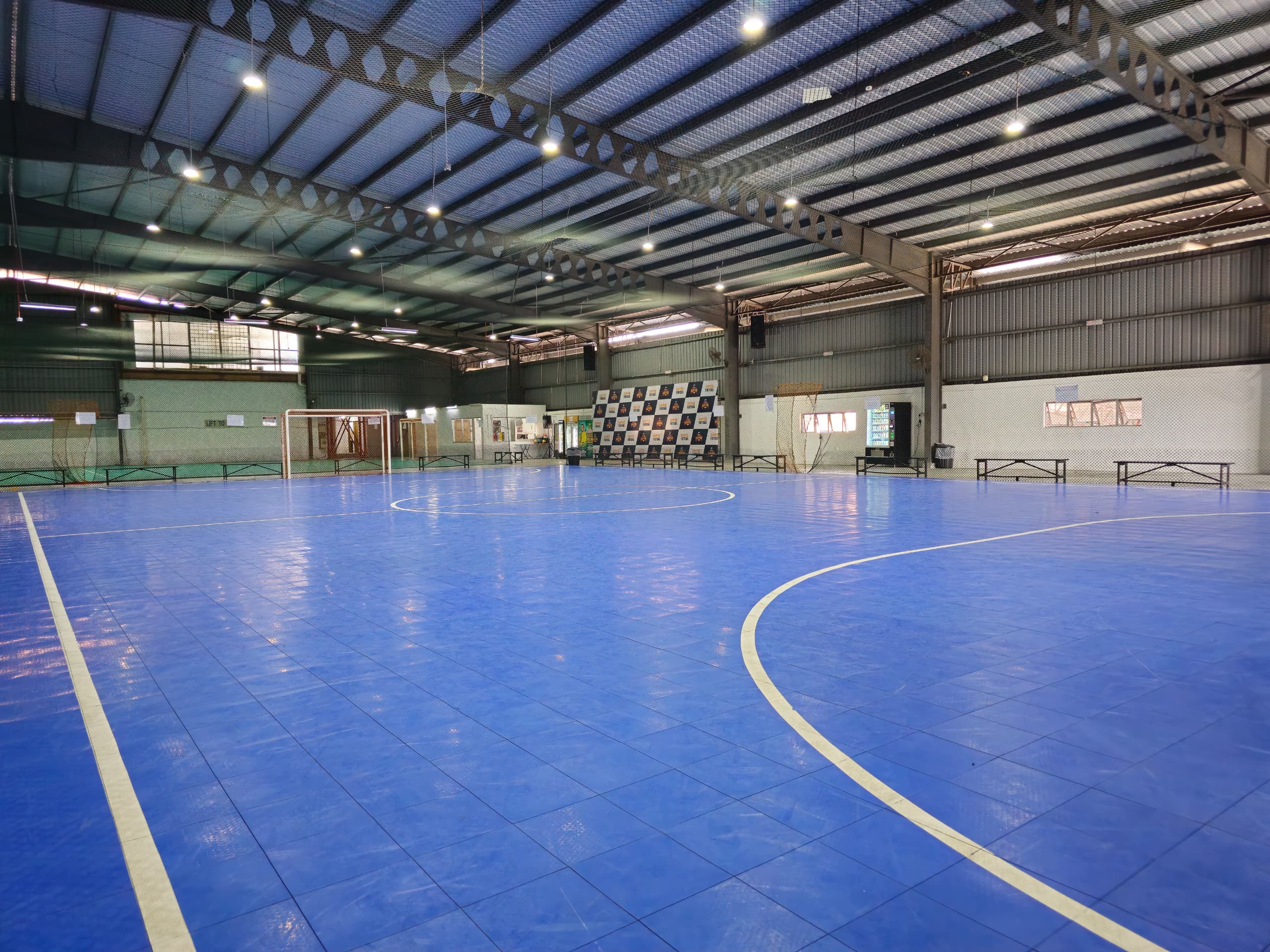 Kapten Futsal Melaka Mall - Photo 9