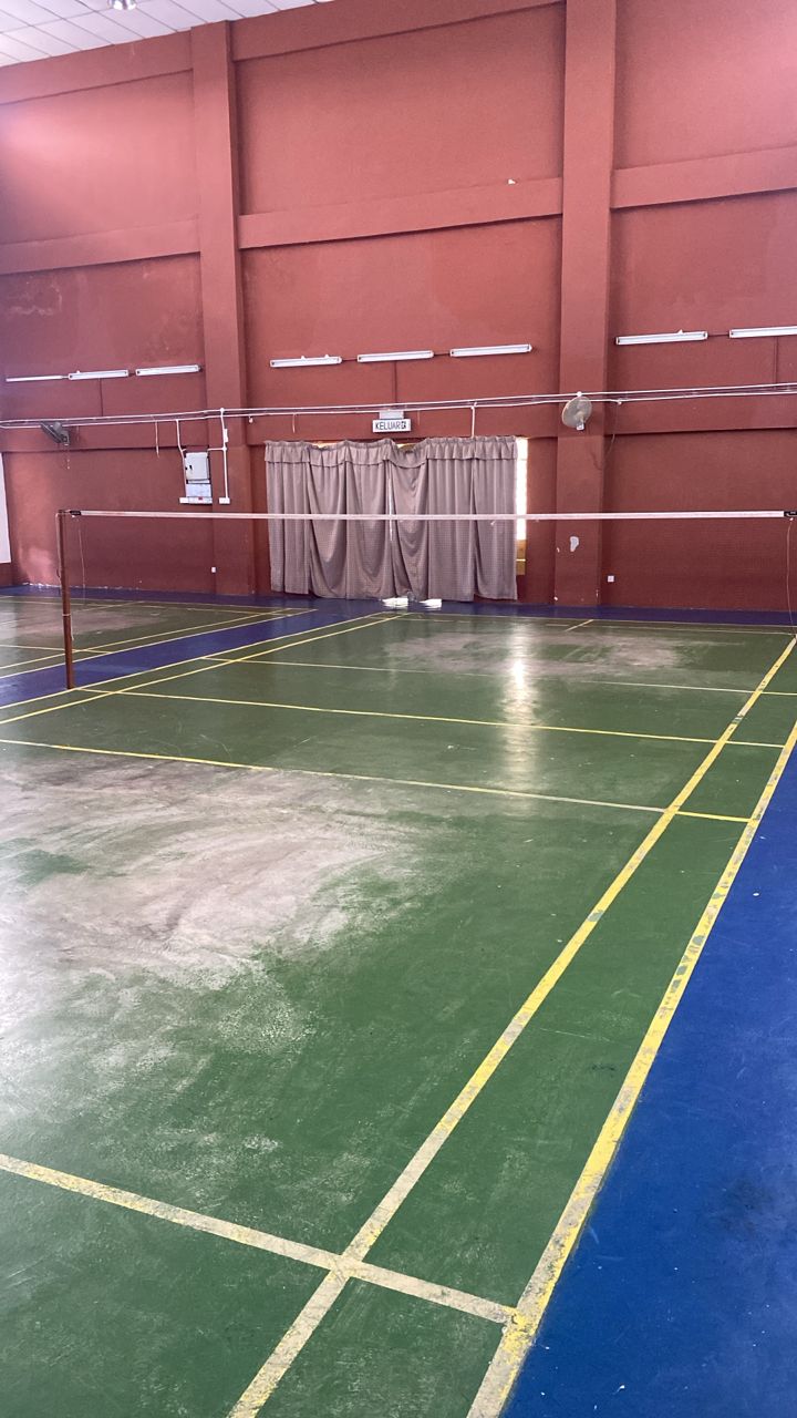 Sungai Tiram Badminton Court - Photo 4