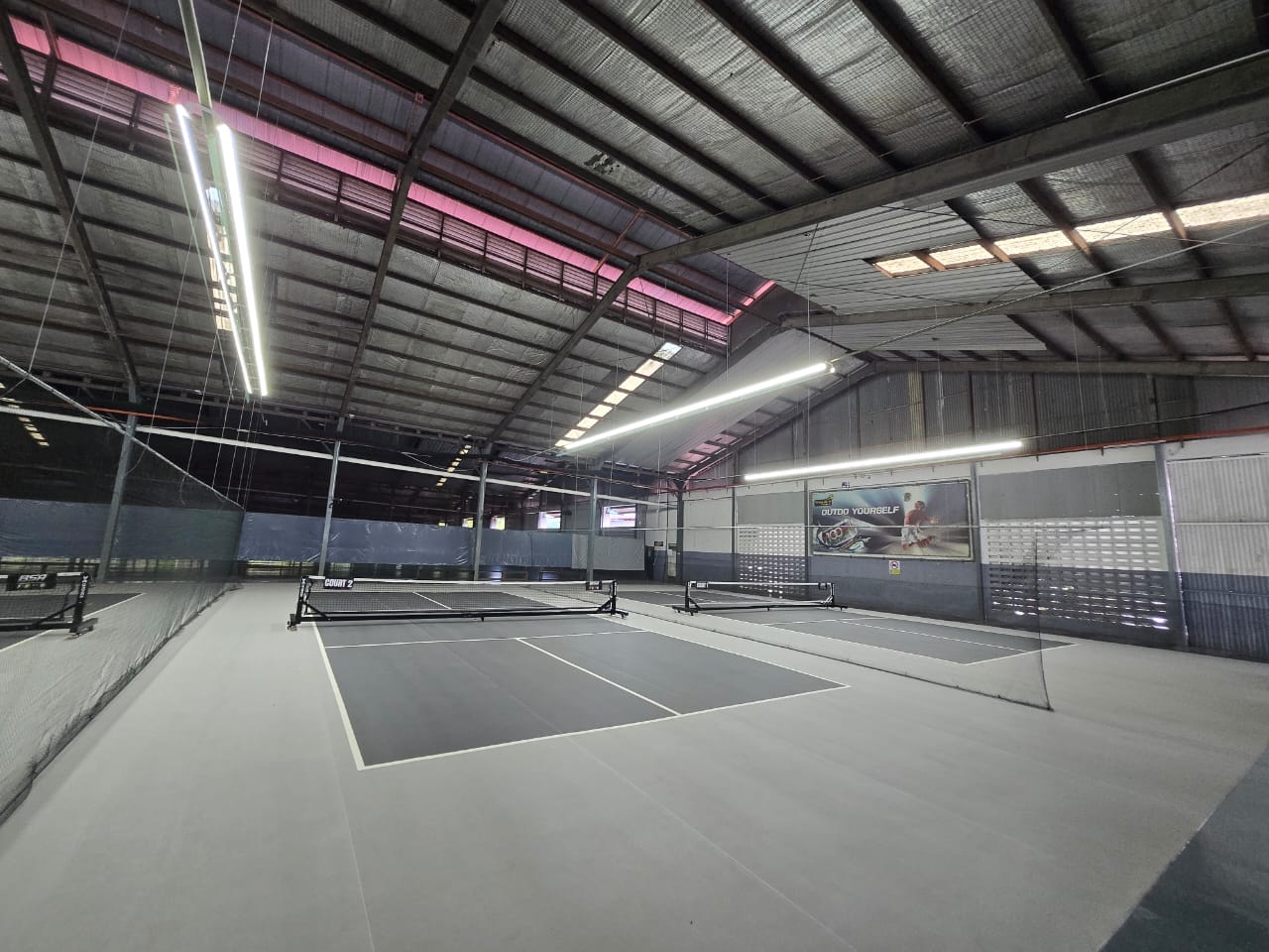 BORNEO SPORTS ARENA - Photo 4