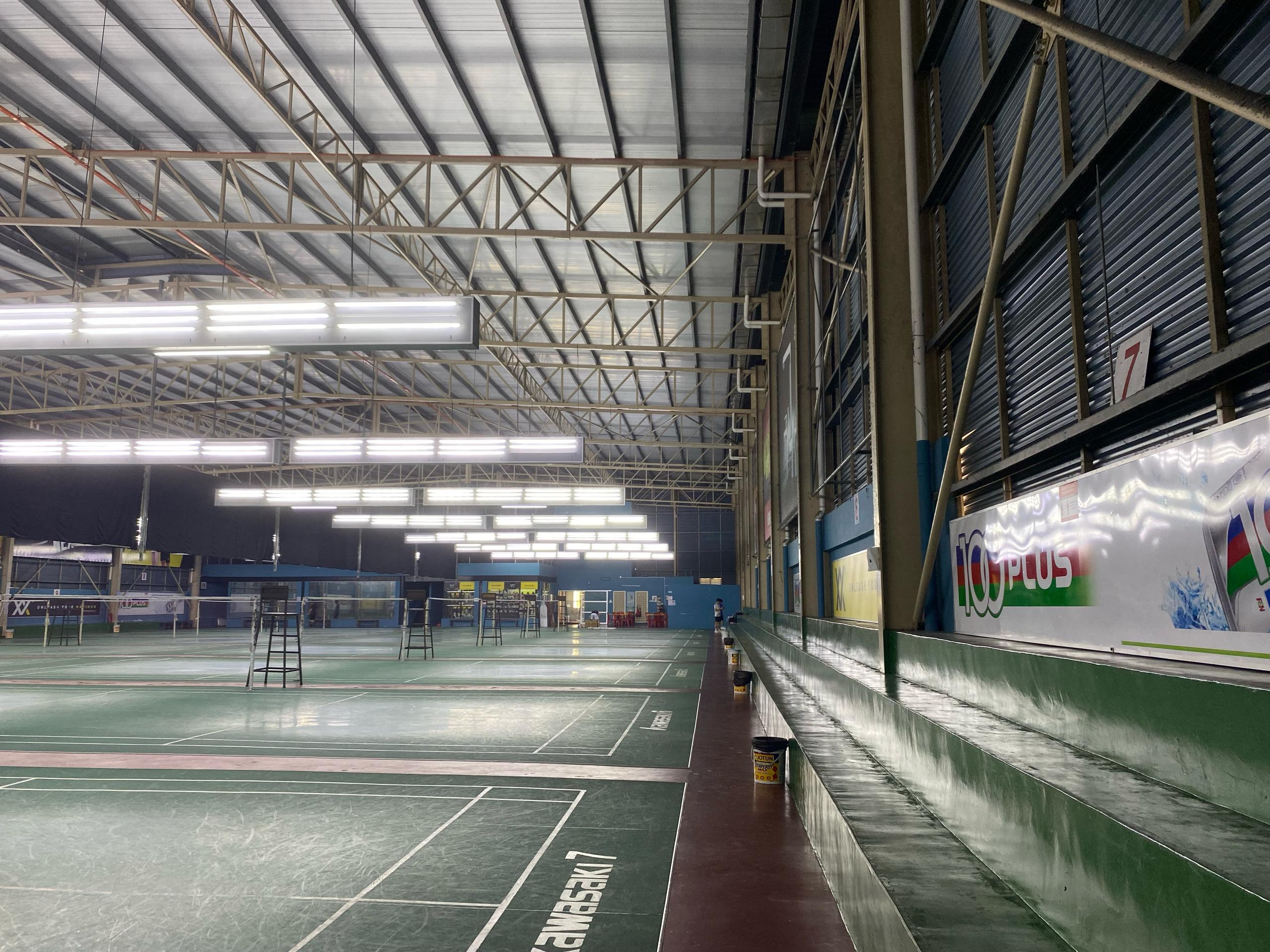 Jebat Racquet Sports Centre - Photo 4