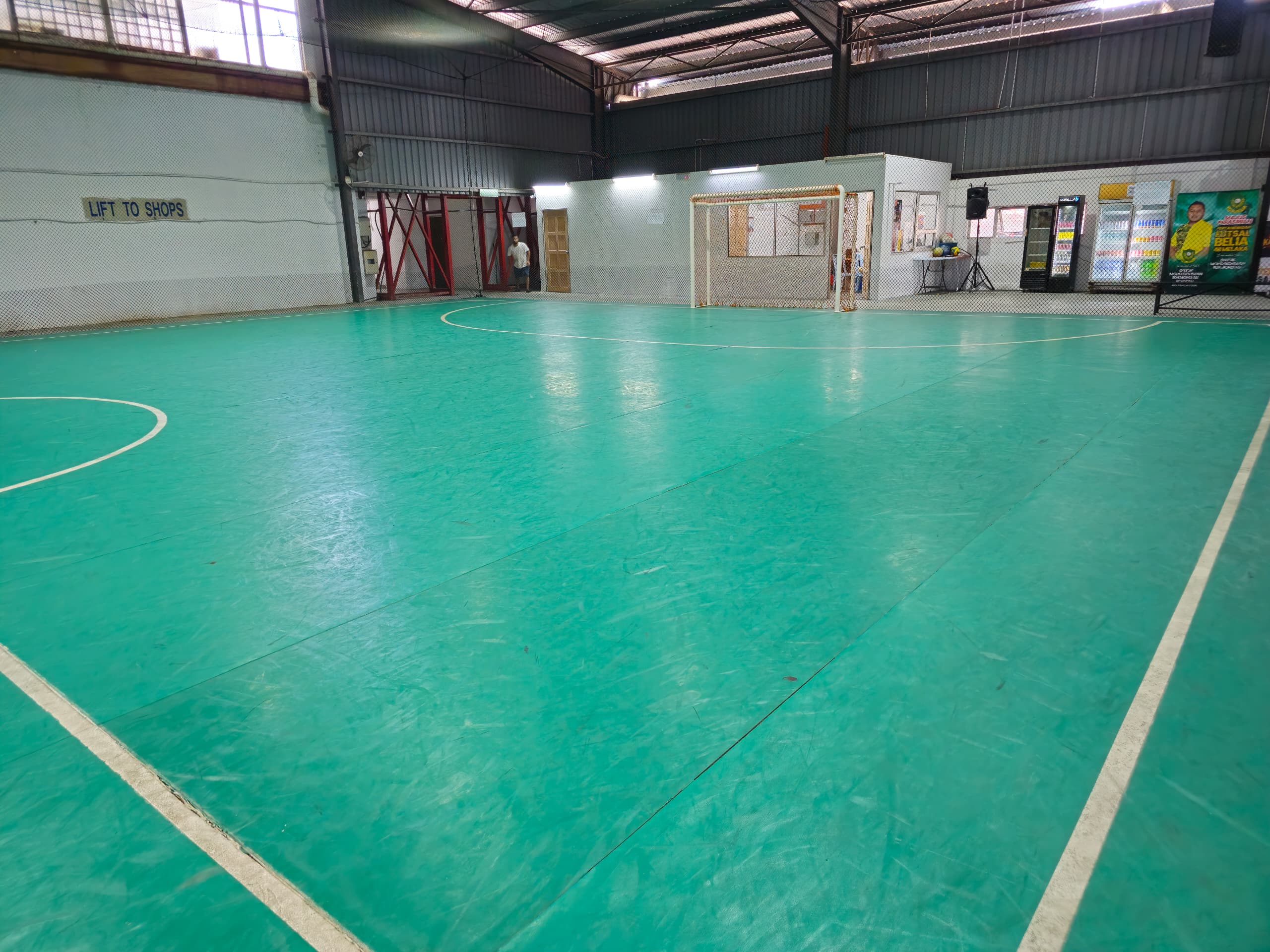Kapten Futsal Melaka Mall - Photo 7