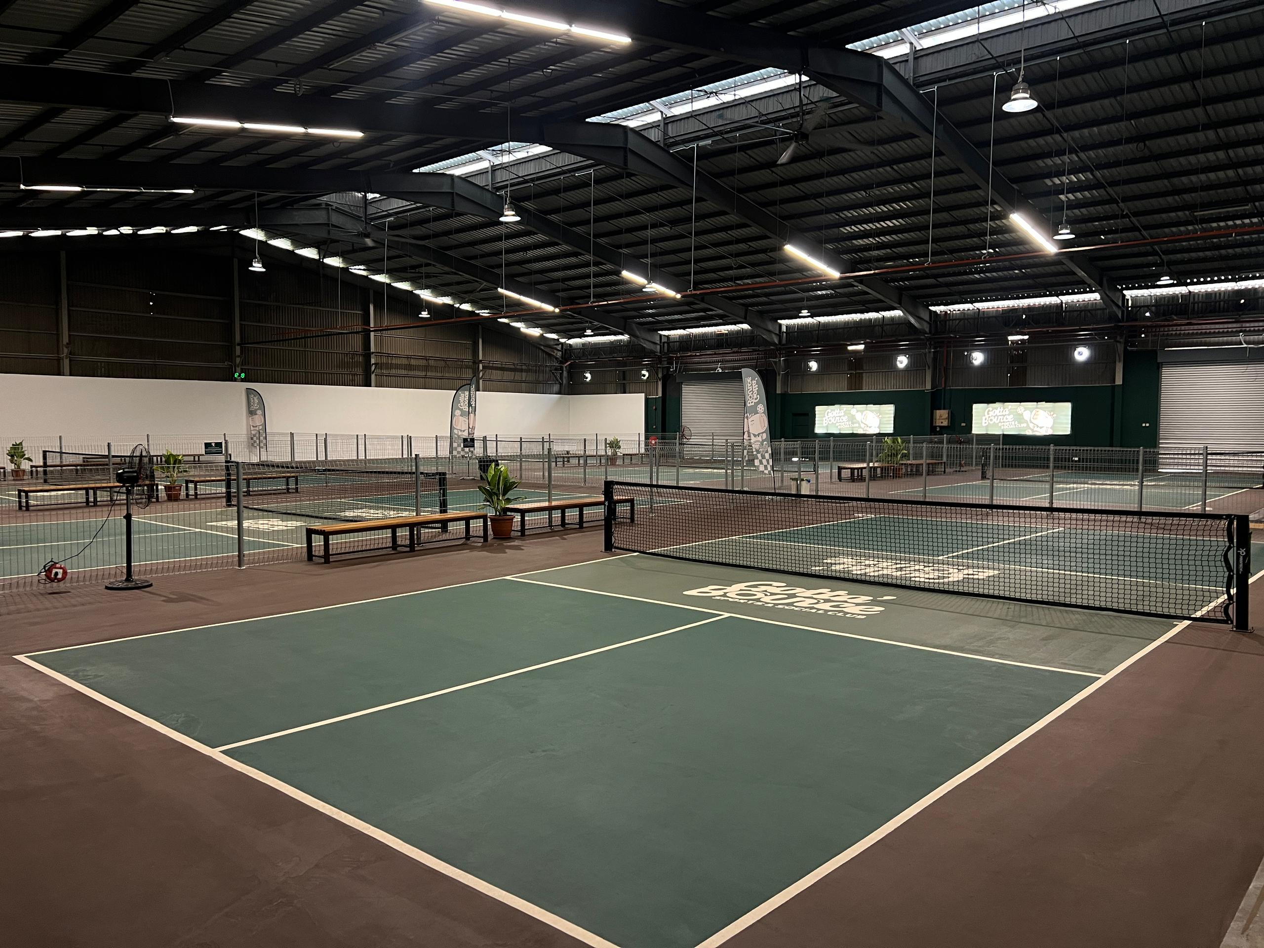 Gotta‘ Bounce Sports & Social Club - Photo 4